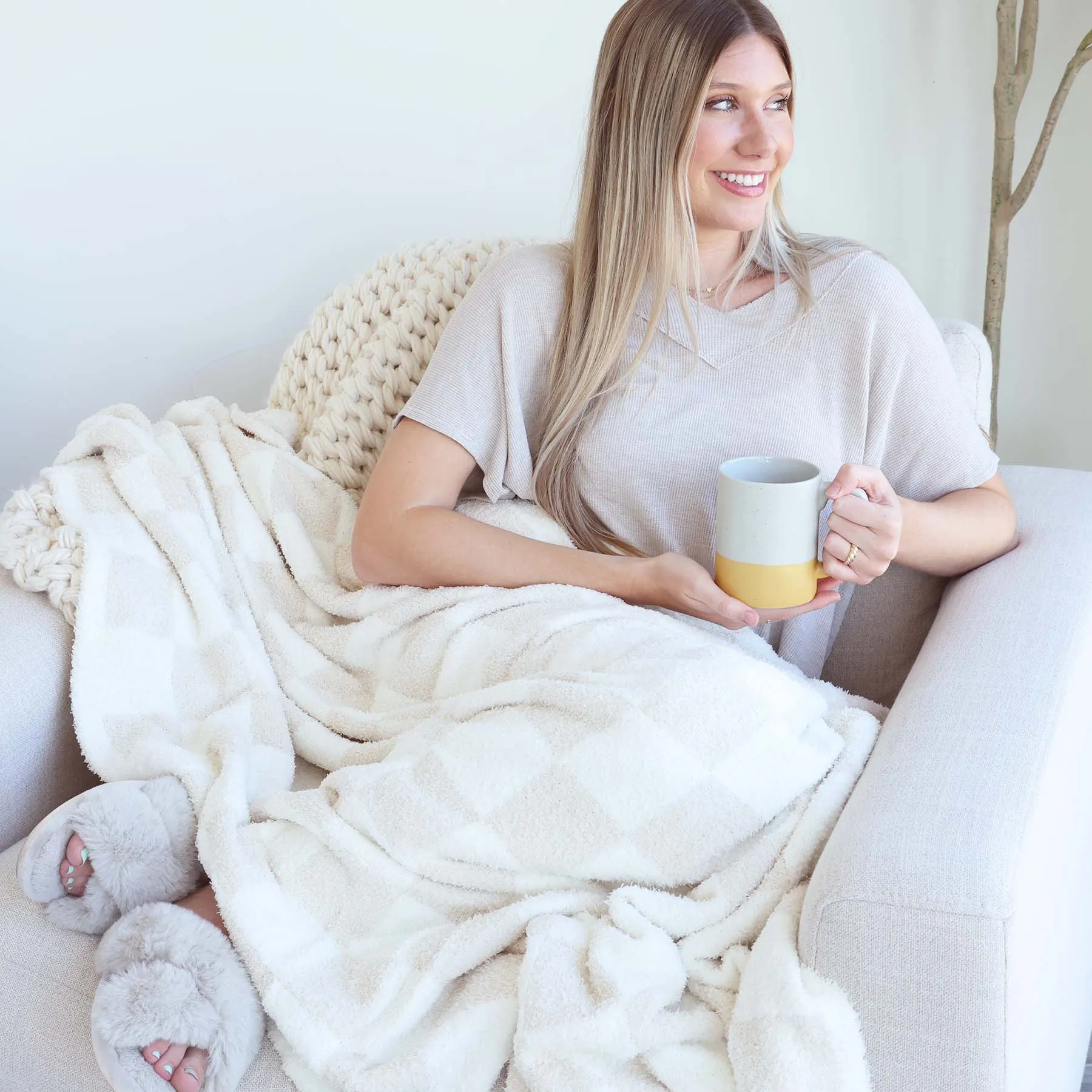 CuddleLane™ Luxe Blankets | Check