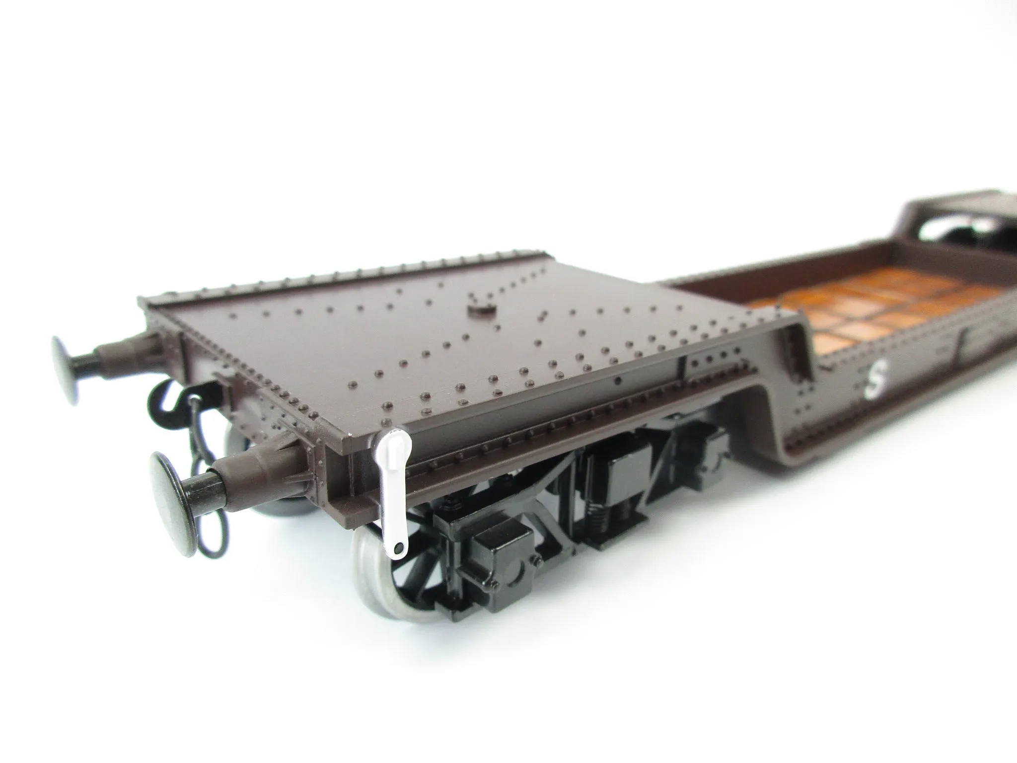 Darstaed D32-12 7mm Finescale O Gauge 45 Ton Bogie Well Wagon SR Brown