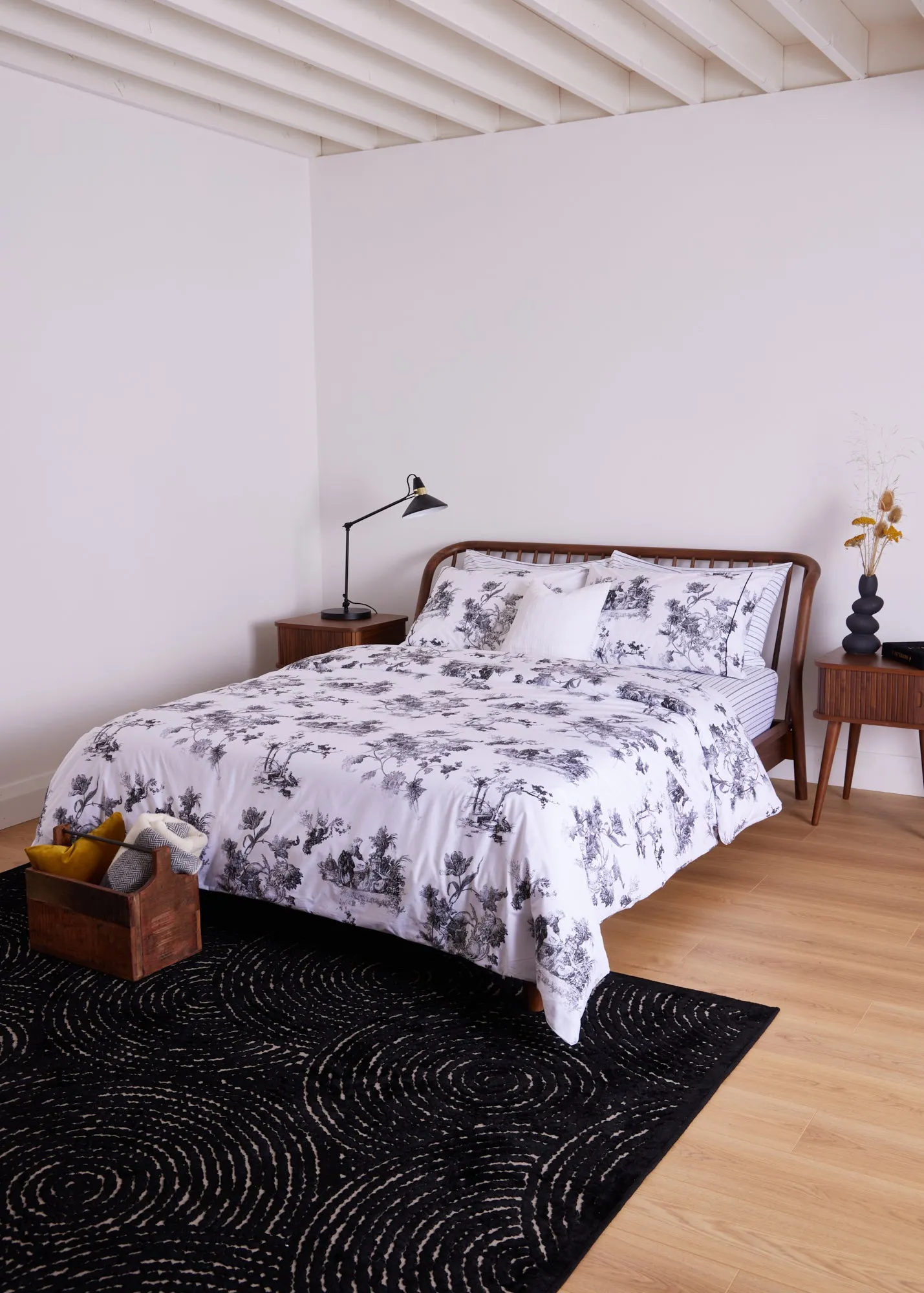 Foxford Black Toile Duvet Set