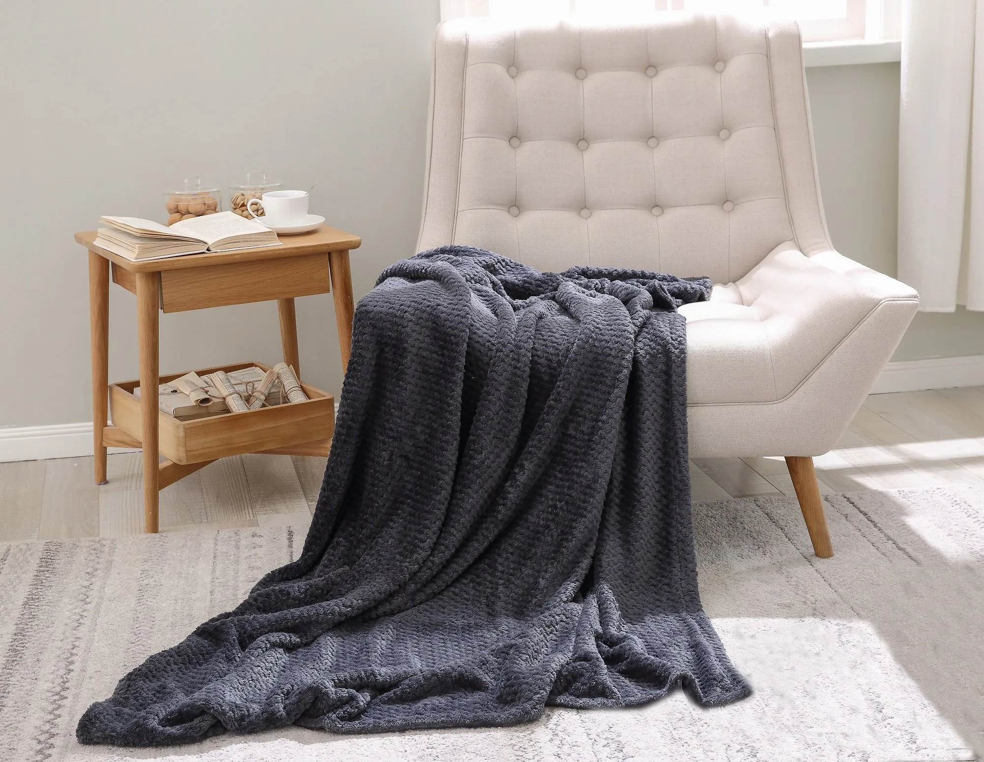 Richie House Fleece Dual Layer Throw Blankets Couch, Sofa,Winter RHB2854-50-60 & 60-80